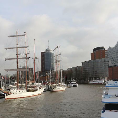 Segelschiff J.R. Tolkien Hotel Hamburg Kültér fotó