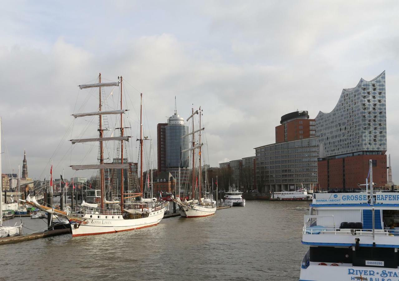 Segelschiff J.R. Tolkien Hotel Hamburg Kültér fotó