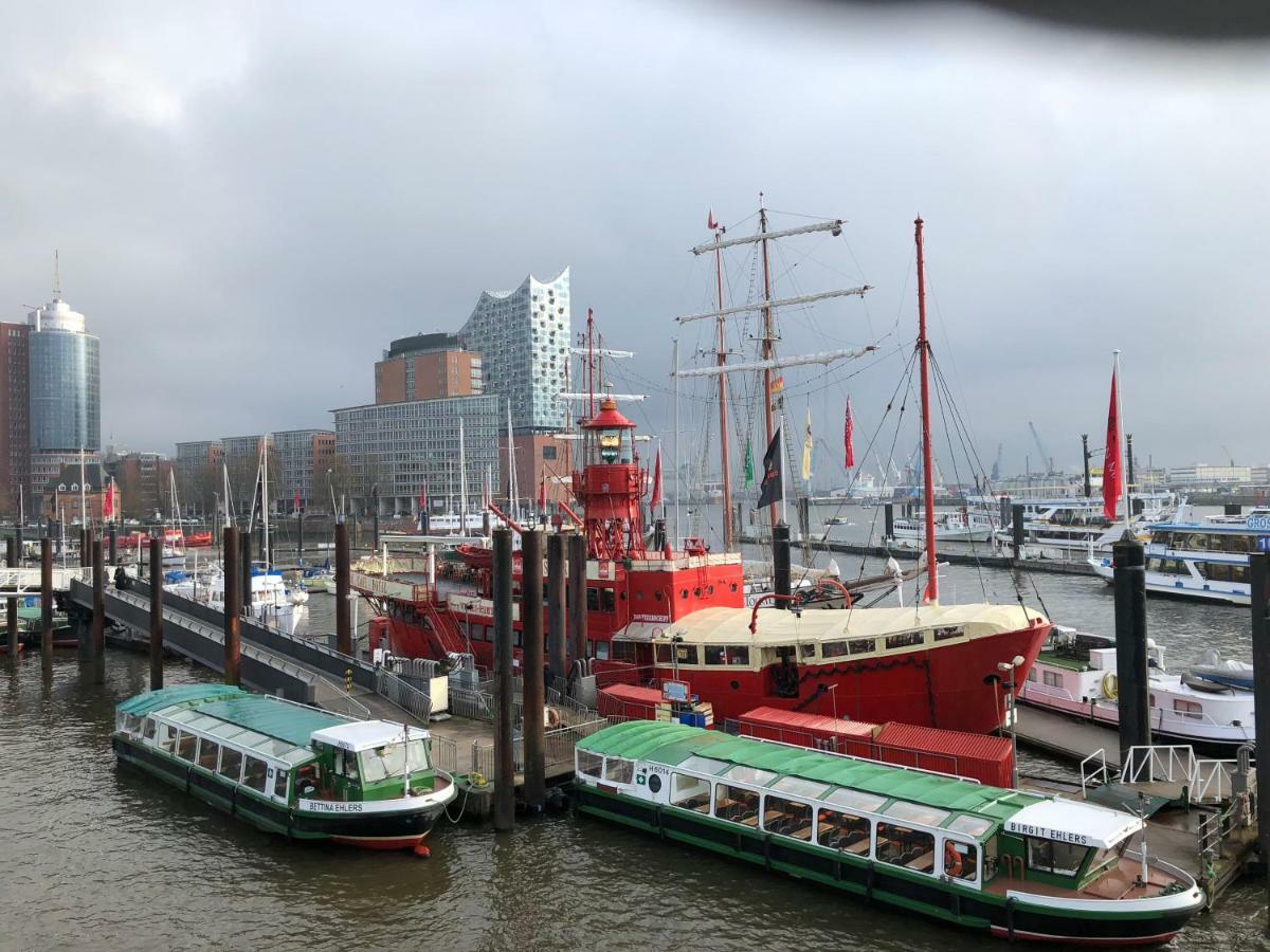 Segelschiff J.R. Tolkien Hotel Hamburg Kültér fotó